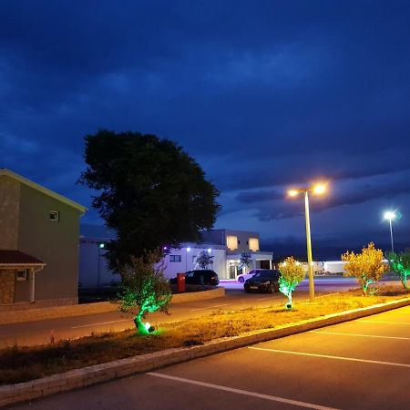 Diamond Hotel Nin Bagian luar foto