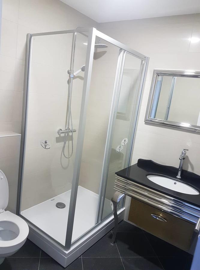 Diamond Hotel Nin Bagian luar foto