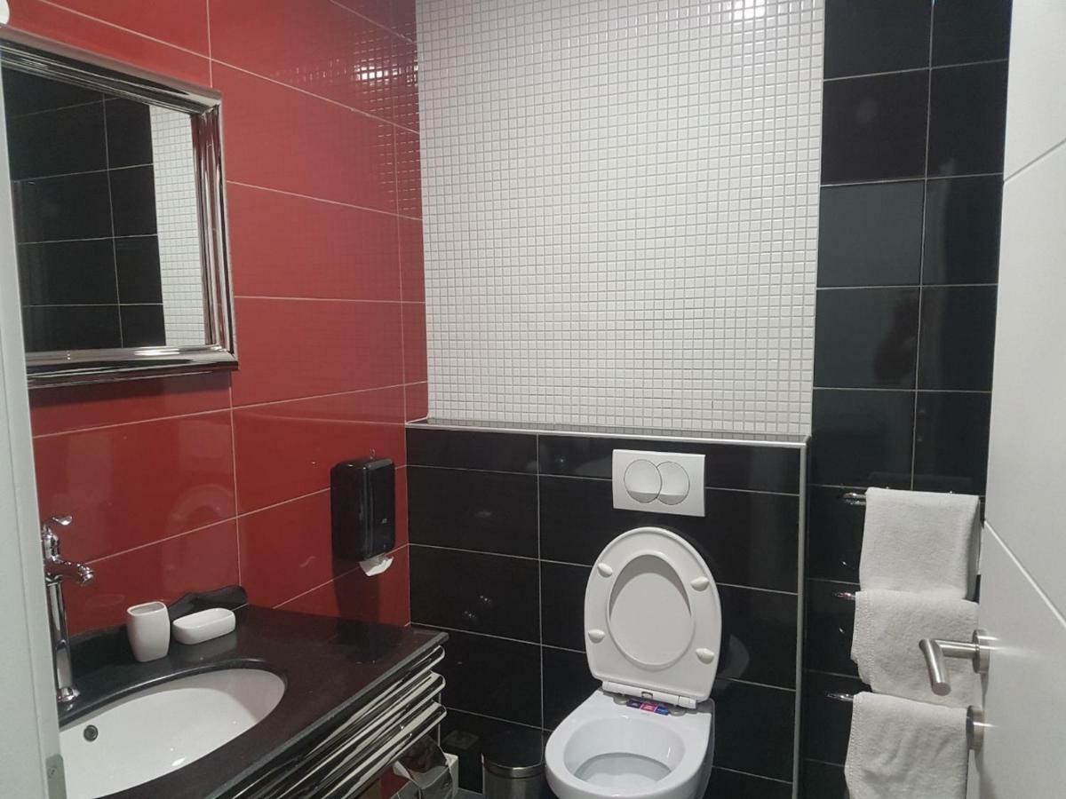 Diamond Hotel Nin Bagian luar foto