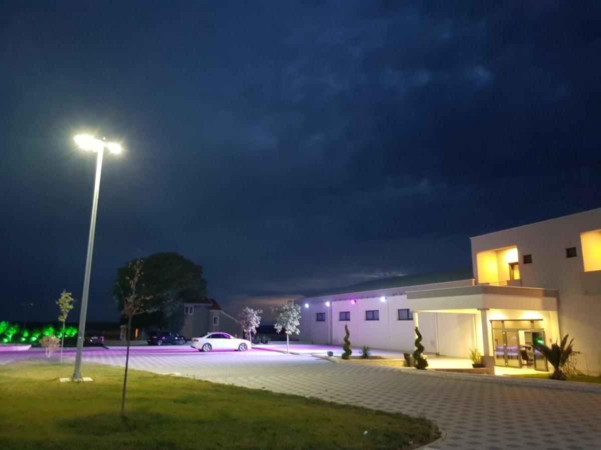 Diamond Hotel Nin Bagian luar foto