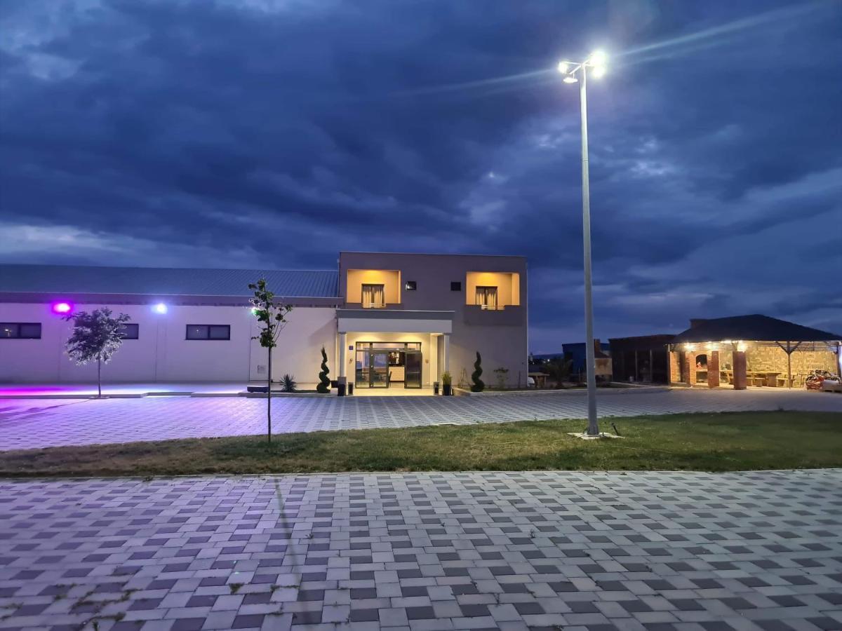 Diamond Hotel Nin Bagian luar foto