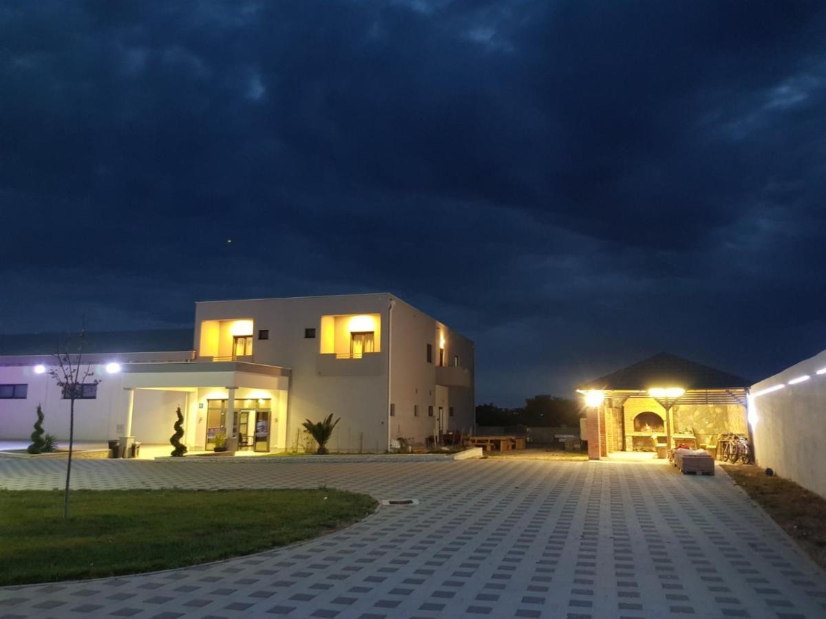 Diamond Hotel Nin Bagian luar foto